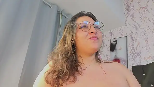 دردشة Larissa_Antonella الجنسية المباشرة