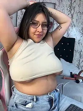 Larissa_Antonella Webcamshow