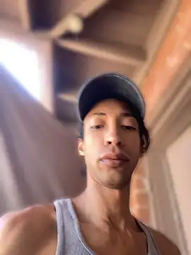 הופעת וובקאם של johnny_sutra
