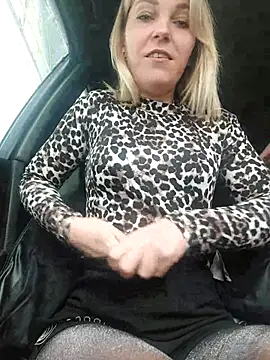 Crazy_lady69 webcam show