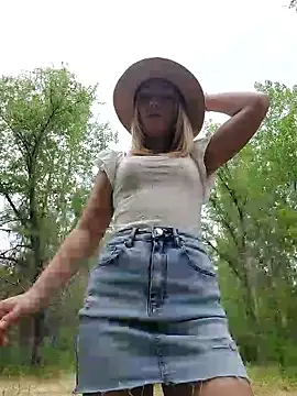 Yourblonde_69's Live XXX Chat