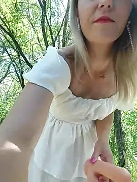 Chat +18 de Yourblonde_69 ao vivo