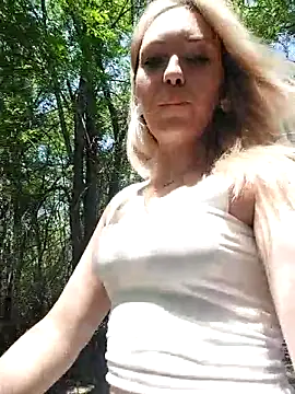 Yourblonde_69 Show in webcam