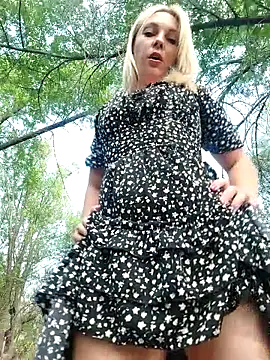XXX chat uživo modela Yourblonde_69