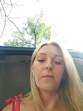 Yourblonde_69's Live XXX Chat