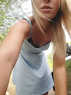Yourblonde_69 现场XXX聊天