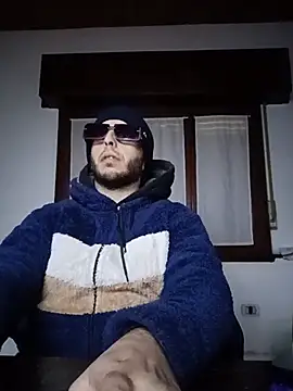 הופעת וובקאם של erecto_18