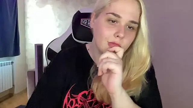 IvyLebelly's Live XXX Chat