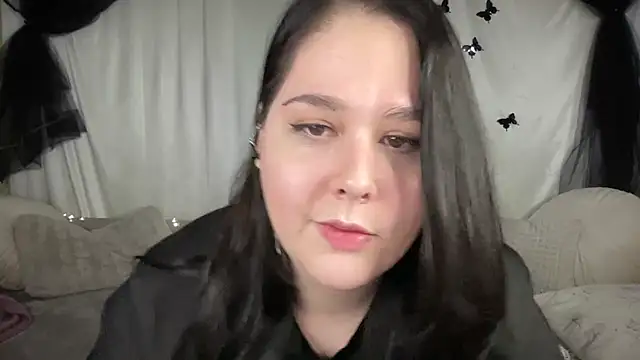 Chat XXX en directo de IvyLebelly