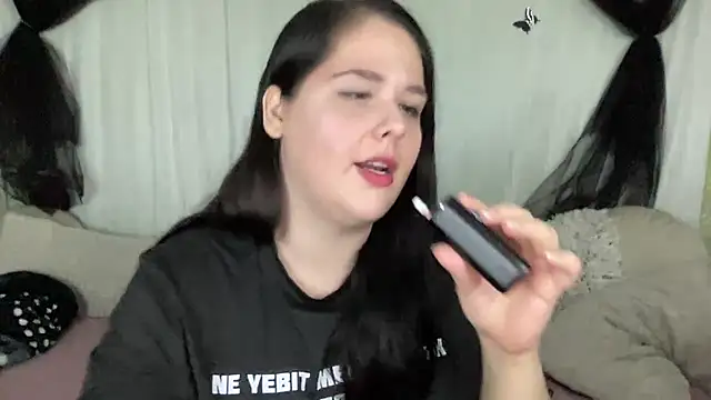 Chat XXX ao vivo de IvyLebelly
