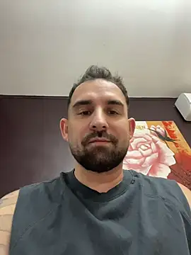 -alpha_ 在線直播表演
