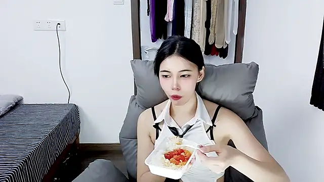 Aug_12puppy's Live XXX Chat