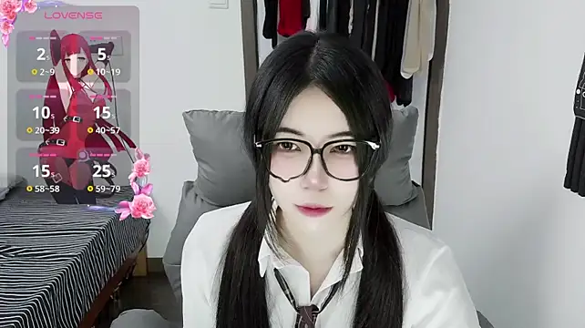 צ'אט XXX בשידור חי של Aug_12puppy