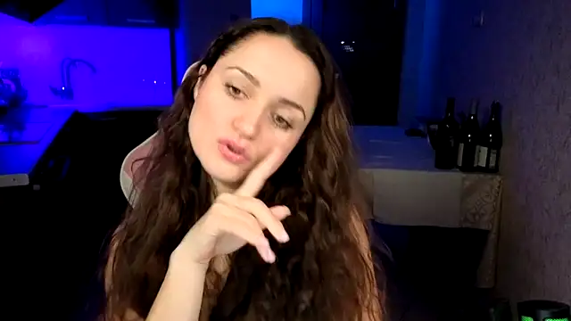 Chat +18 de Cerann1 ao vivo