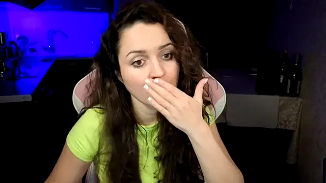Cerann1 XXX чат на живо