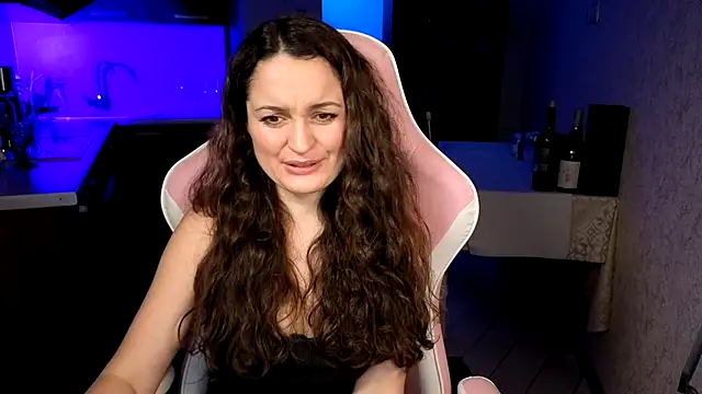 Cerann1 Adlı Modelin Canlı XXX Sohbeti