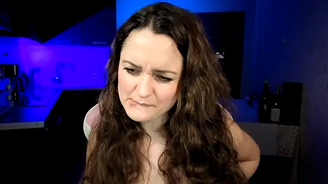 Cerann1 XXX чат на живо