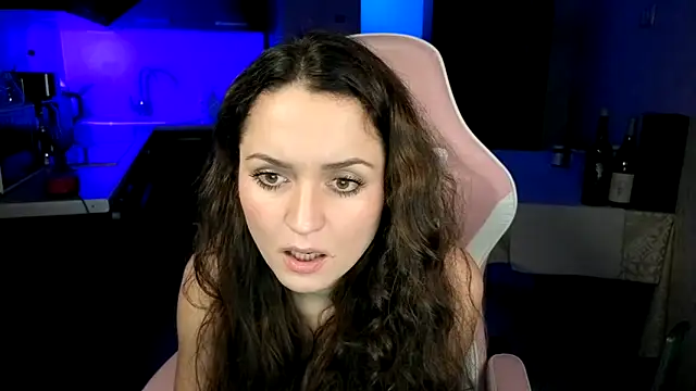 Cerann1 Adlı Modelin Canlı XXX Sohbeti