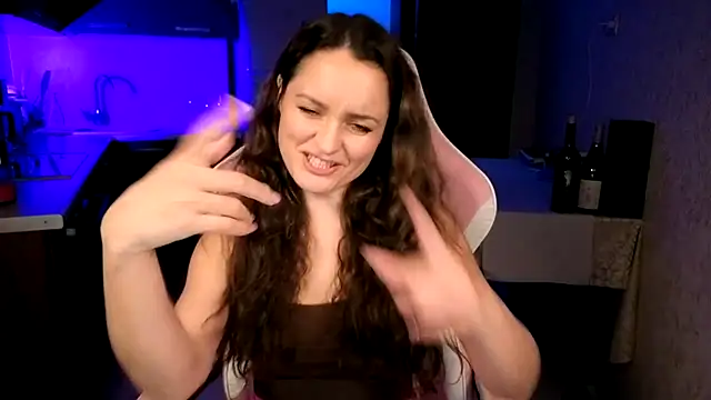 צ'אט XXX בשידור חי של Cerann1