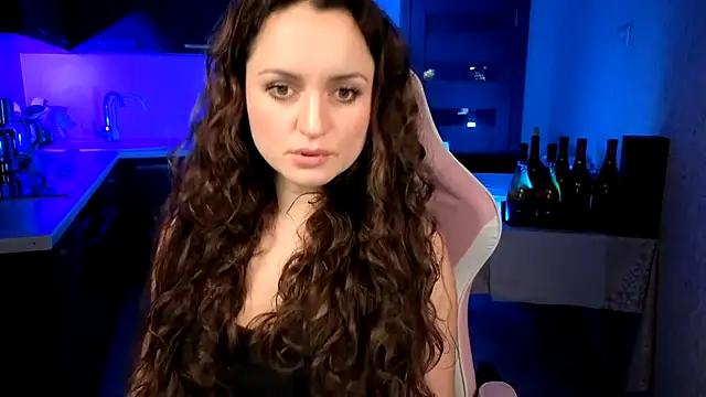 Cerann1 Adlı Modelin Canlı XXX Sohbeti
