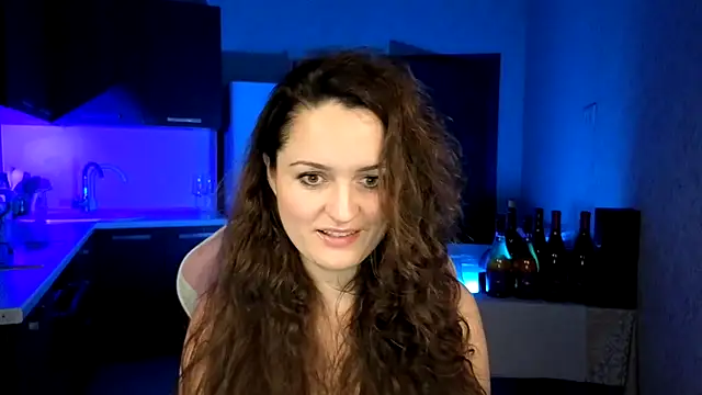 XXX chat uživo modela Cerann1