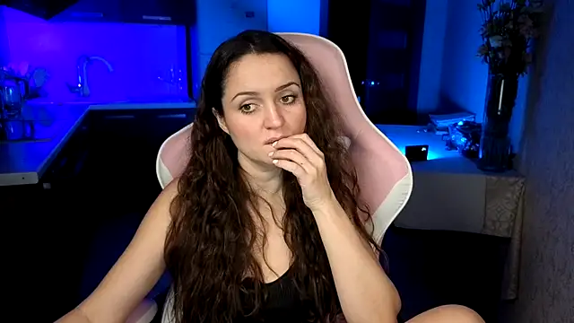 Cerann1 Adlı Modelin Canlı XXX Sohbeti