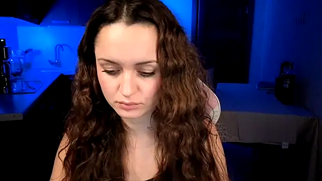 Cerann1 XXX чат на живо