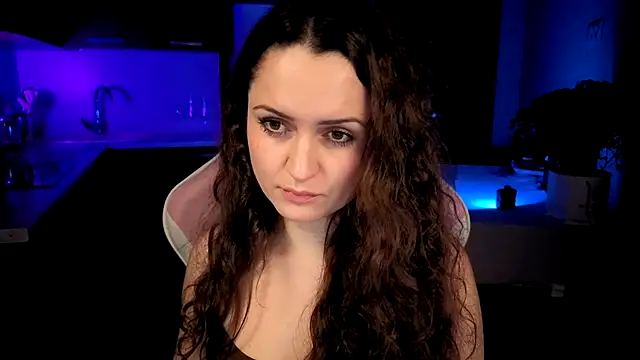Cerann1 Adlı Modelin Canlı XXX Sohbeti