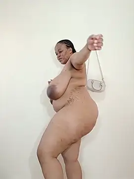 HugeTitisxx's Webcam Show