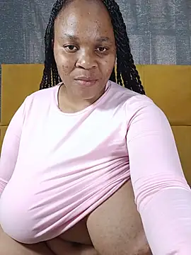 Show Webcam de HugeTitisxx