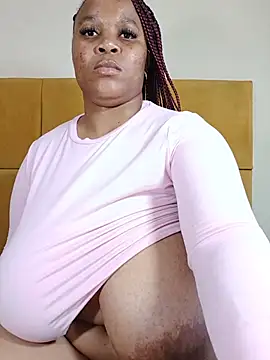 HugeTitisxx Chat XXX live