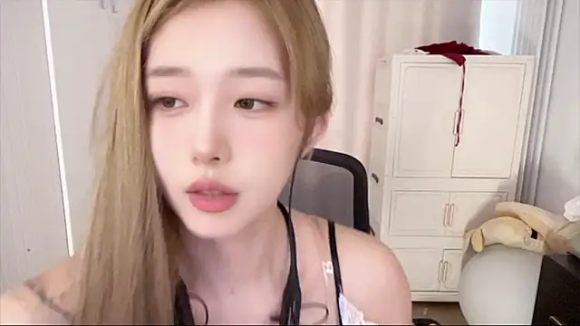 yiyi5588 웹캠 쇼