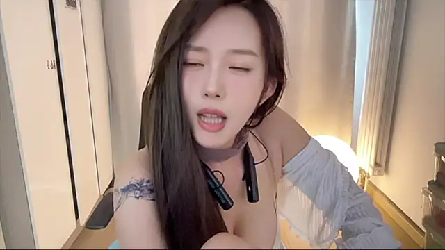 yiyi5588 Pertunjukan Webcam