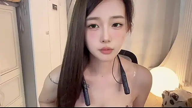 yiyi5588's Webcam Show