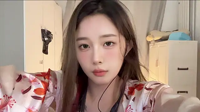 yiyi5588's Webcam Show