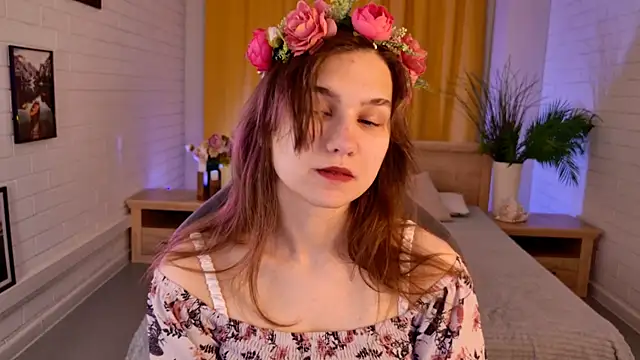 TessaMill élő XXX-chatje