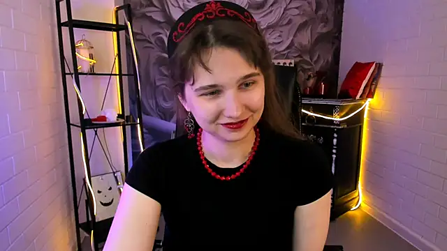TessaMill Chat XXX live