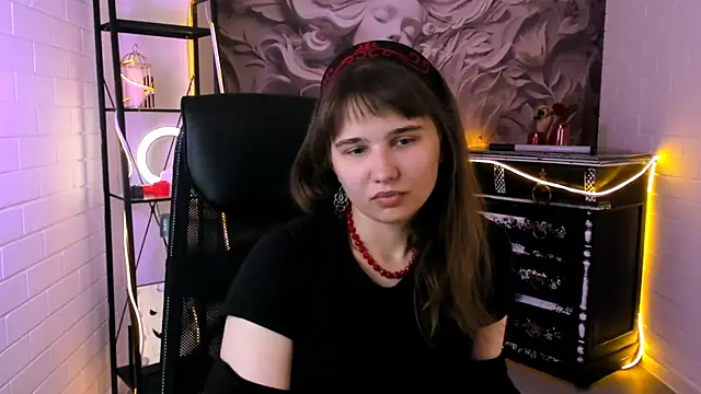TessaMill XXX чат на живо