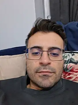 Webkamerová show HugeTurkishCock