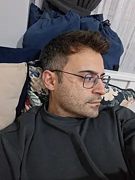 HugeTurkishCock Show Webcam