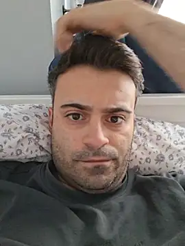 HugeTurkishCock 网络视讯表演