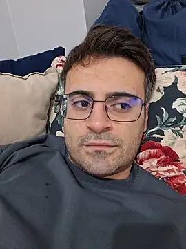 HugeTurkishCock 在線直播表演