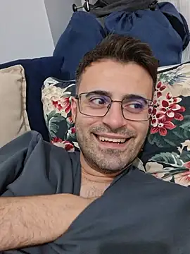 HugeTurkishCock webkamerás műsora