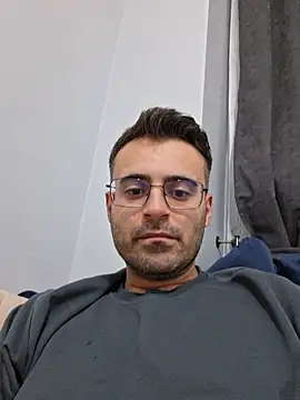 HugeTurkishCock Webcam Show