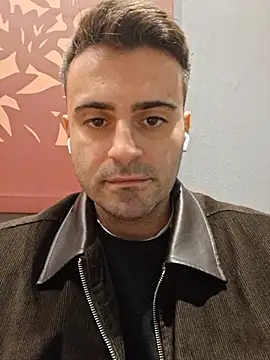 HugeTurkishCock: διαδικτυακό σόου στην κάμερα