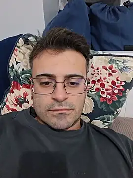 โชว์เว็บแคมของ HugeTurkishCock