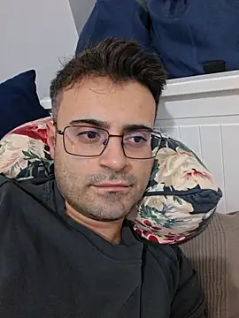 Pertunjukan Kamera Web HugeTurkishCock