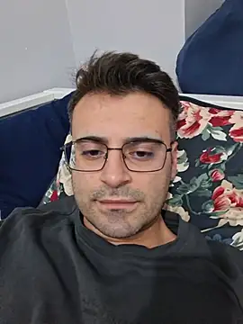 Show modela HugeTurkishCock na web-kameri