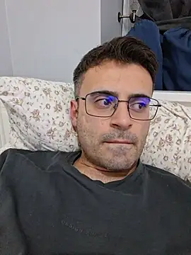 Pertunjukan Kamera Web HugeTurkishCock
