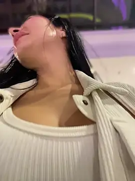 _Nina_1's Webcam Show